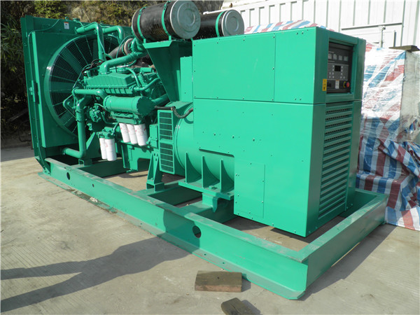 自流井发电车出租-柴油发电机组在使用的过程中应该做好哪些防护工作